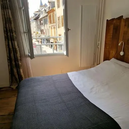 Casa de Férias Au Pont Vieux 9 Personnes