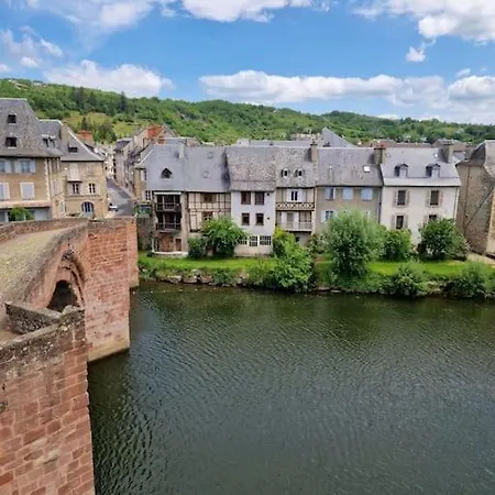 Au Pont Vieux 9 Personnes Casa de Férias Espalion