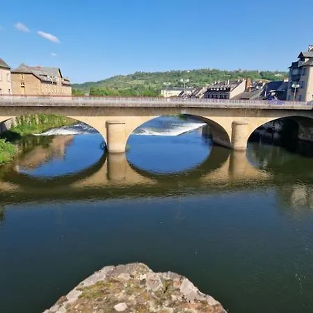 Au Pont Vieux 9 Personnes * Espalion