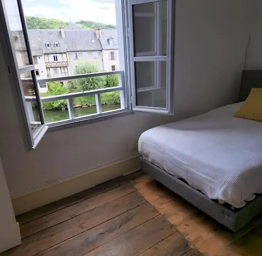 Casa de Férias Au Pont Vieux 9 Personnes Espalion