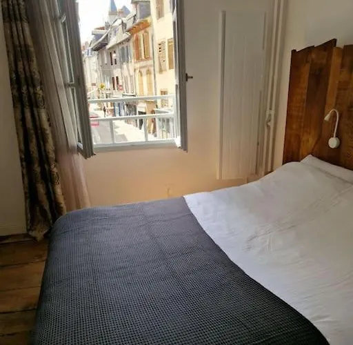 Casa de Férias Au Pont Vieux 9 Personnes