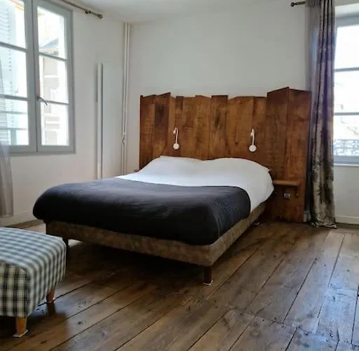 Au Pont Vieux 9 Personnes